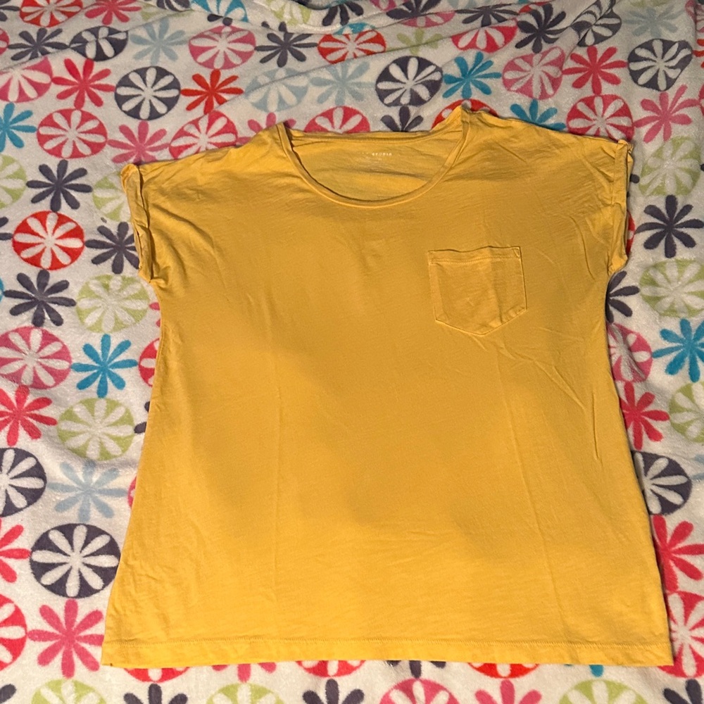 Max Studio Yellow Short Sleeve Kids Tee with Pocket